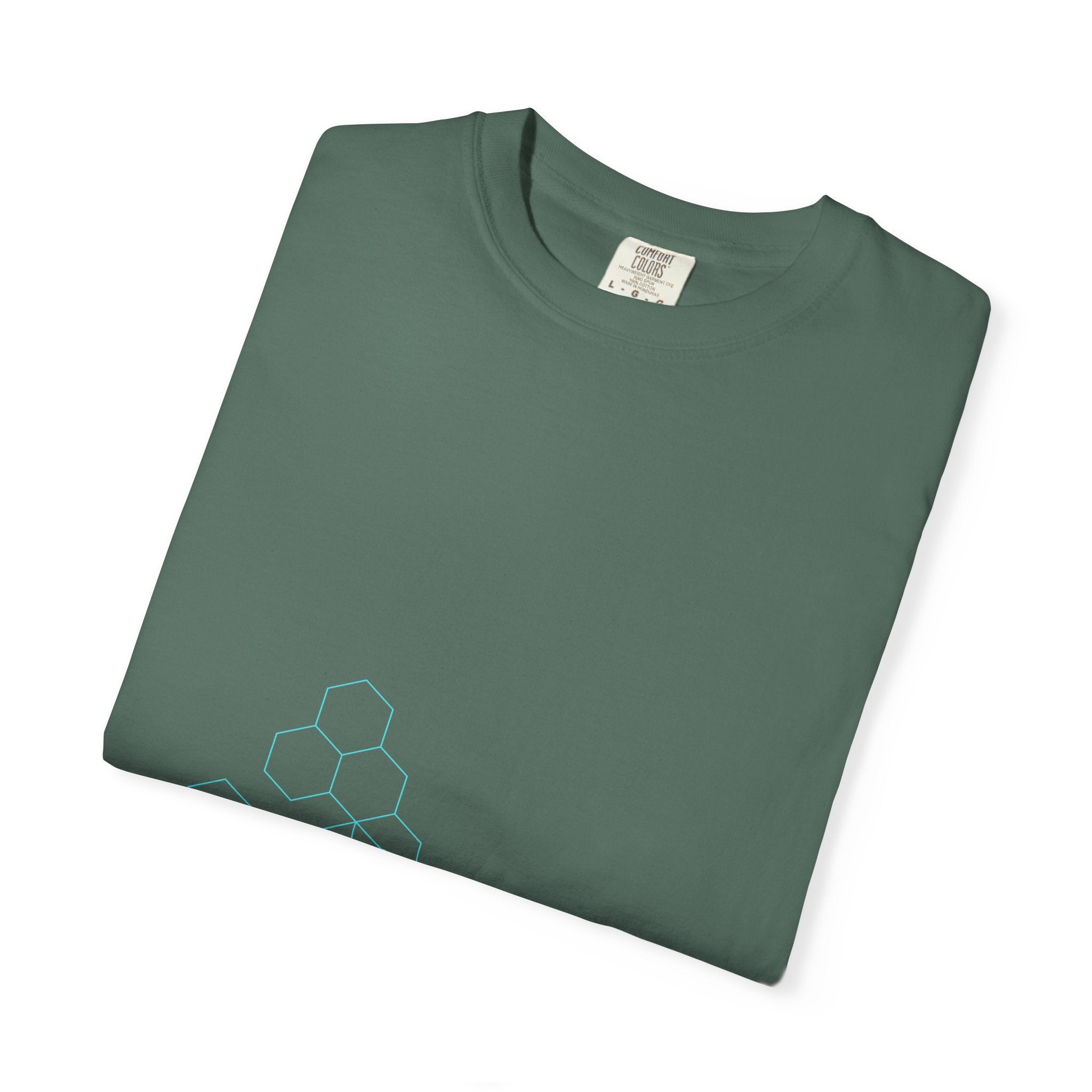 01- Geometric Futuristic Tee / Tee Futuriste Géométrique