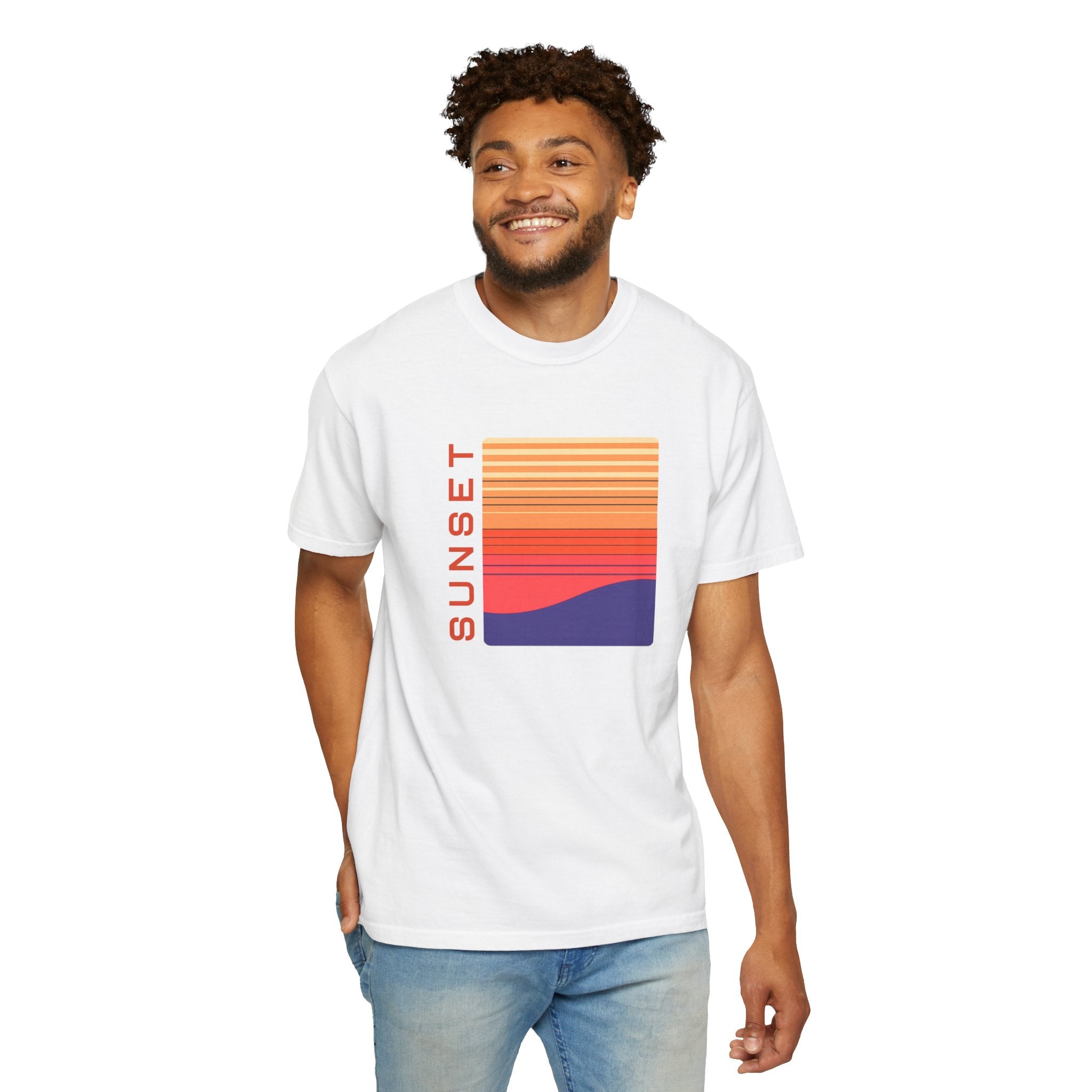 01- Retro Orange Sunset Graphic Tee / Tee rétro Sunset