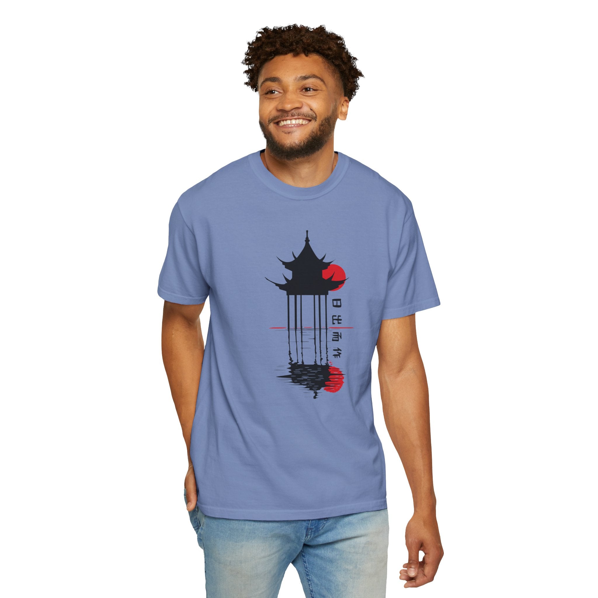 01 - Unisex Japanese Temple Graphic Tee  / Tee unisex temple Japonais
