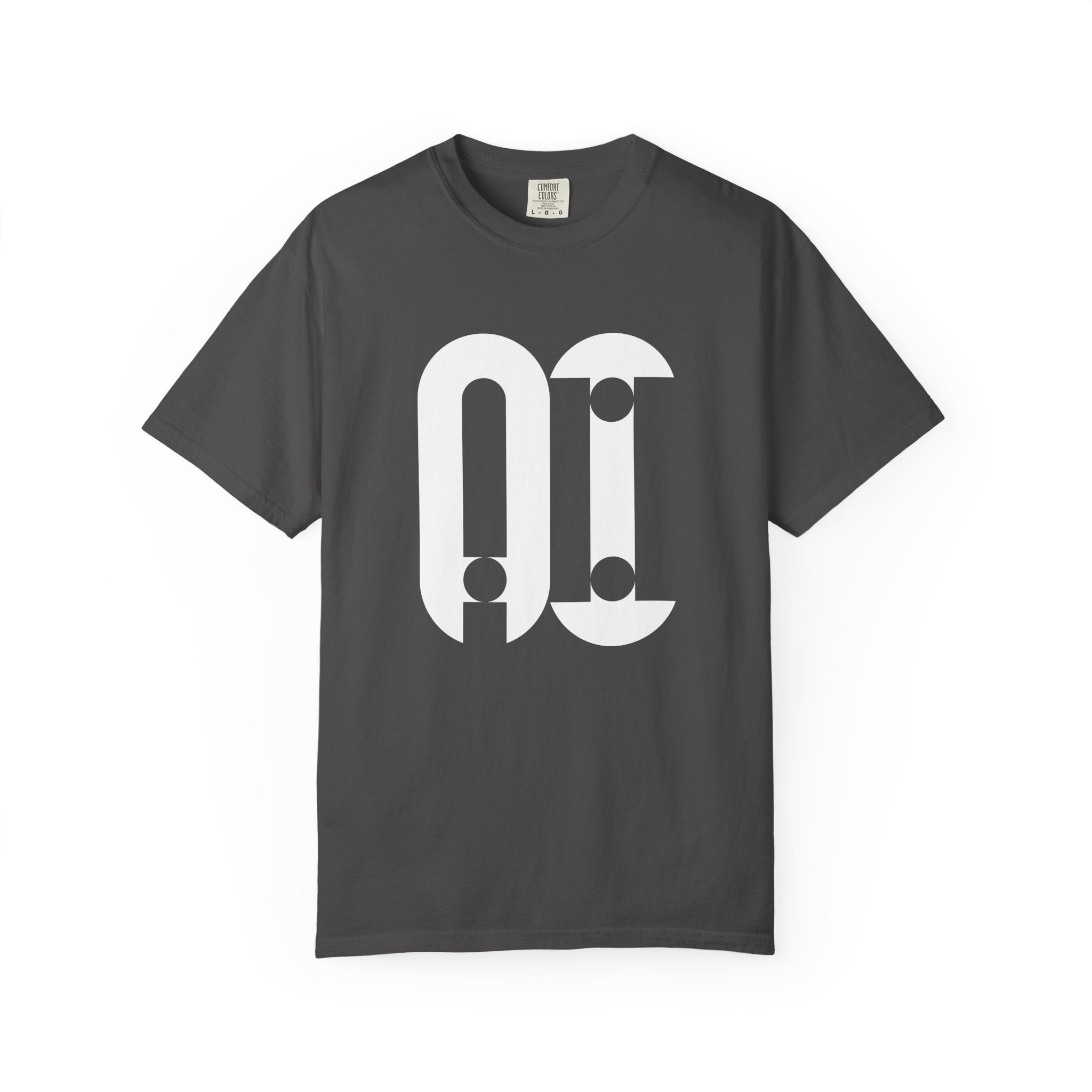 01- Unisex AI graphic Tee / Tee unisex graphique IA