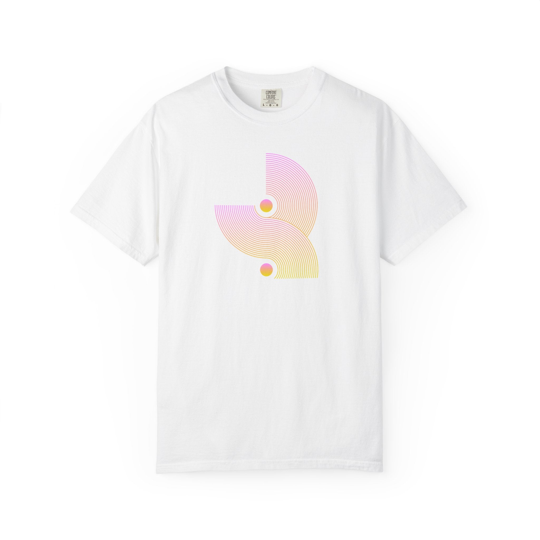 01- Retro Graphic Tee