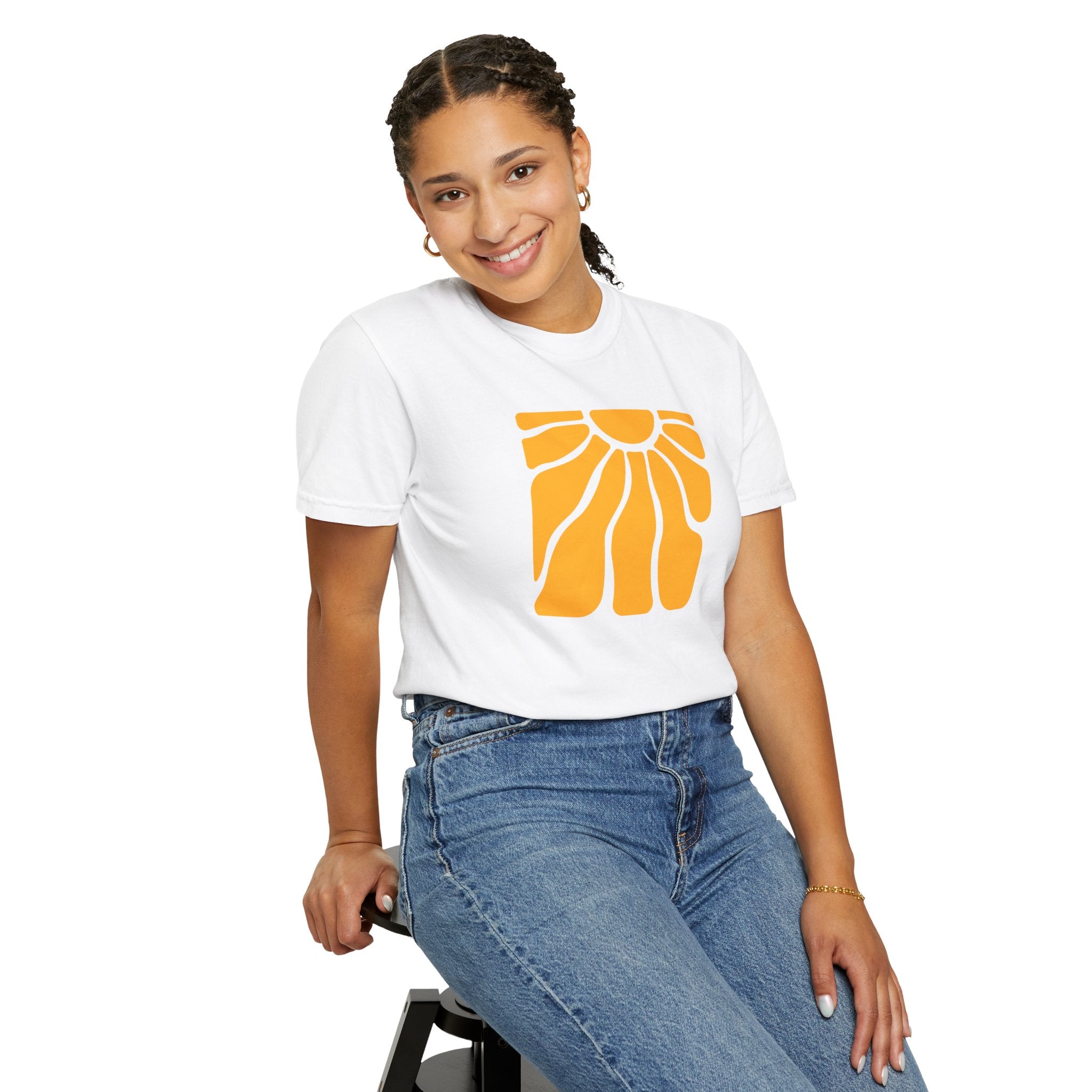 01- Unisex Groovy Sun Tee /  Tee Soleil Groovy unisexe