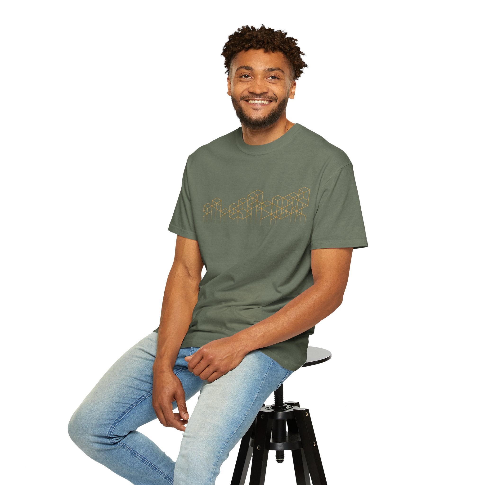 01- Geometric Tech Tee / Tee géométrique Tech