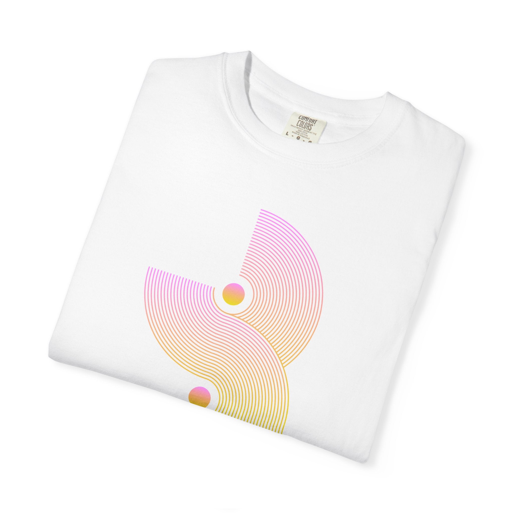 01- Retro Graphic Tee