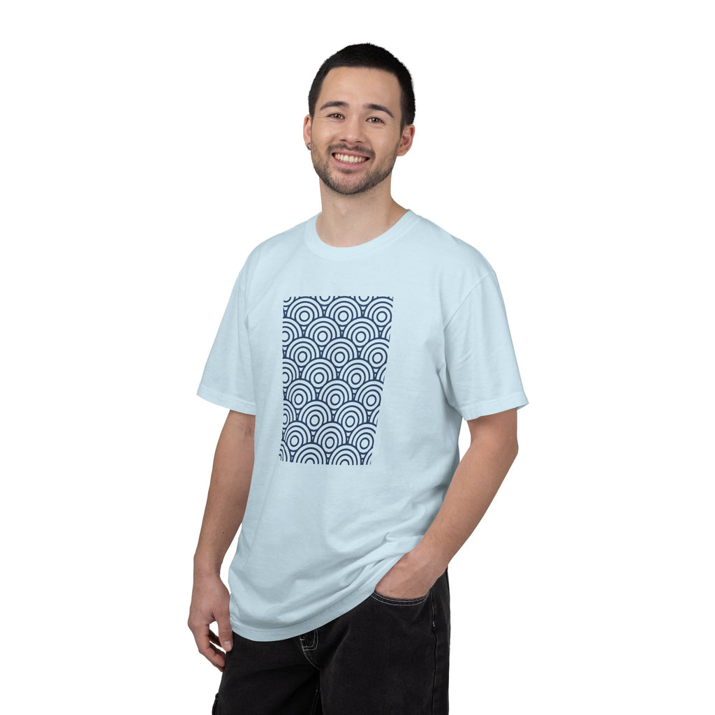 01- Geometric Vintage Tee / Tee Vintage Géométrique