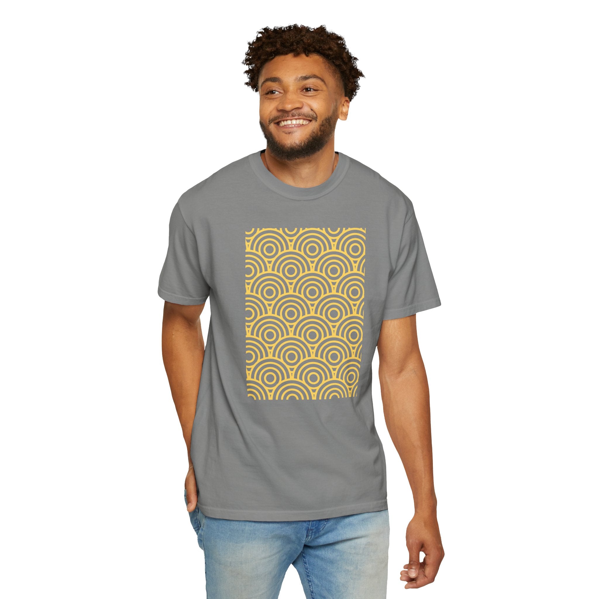01 - Geometric Tee  / Tee Géométrique