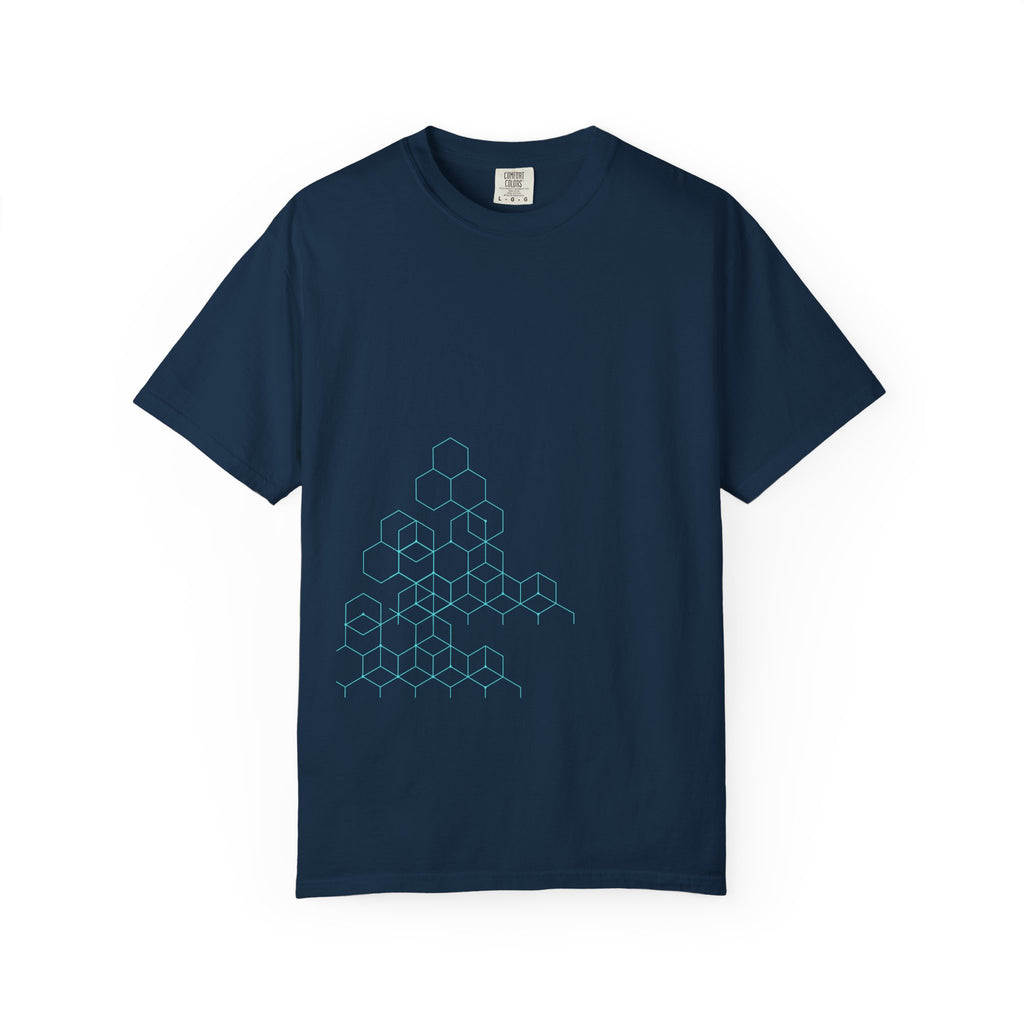 01- Geometric Futuristic Tee / Tee Futuriste Géométrique