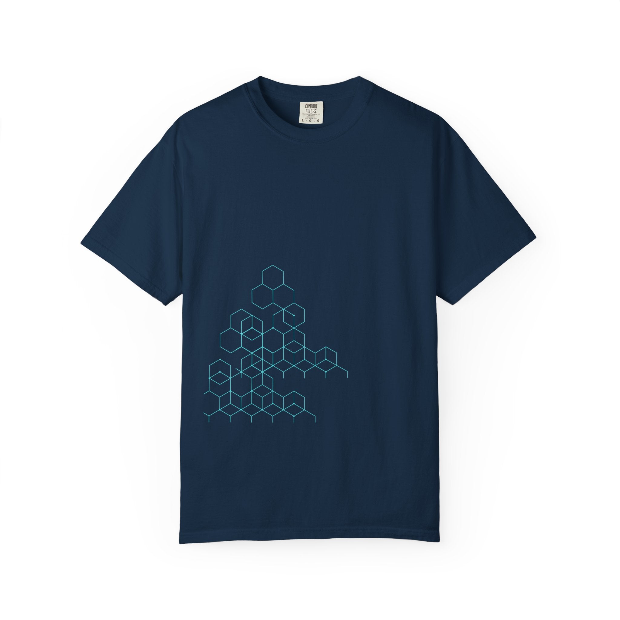 01- Geometric Futuristic Tee / Tee Futuriste Géométrique