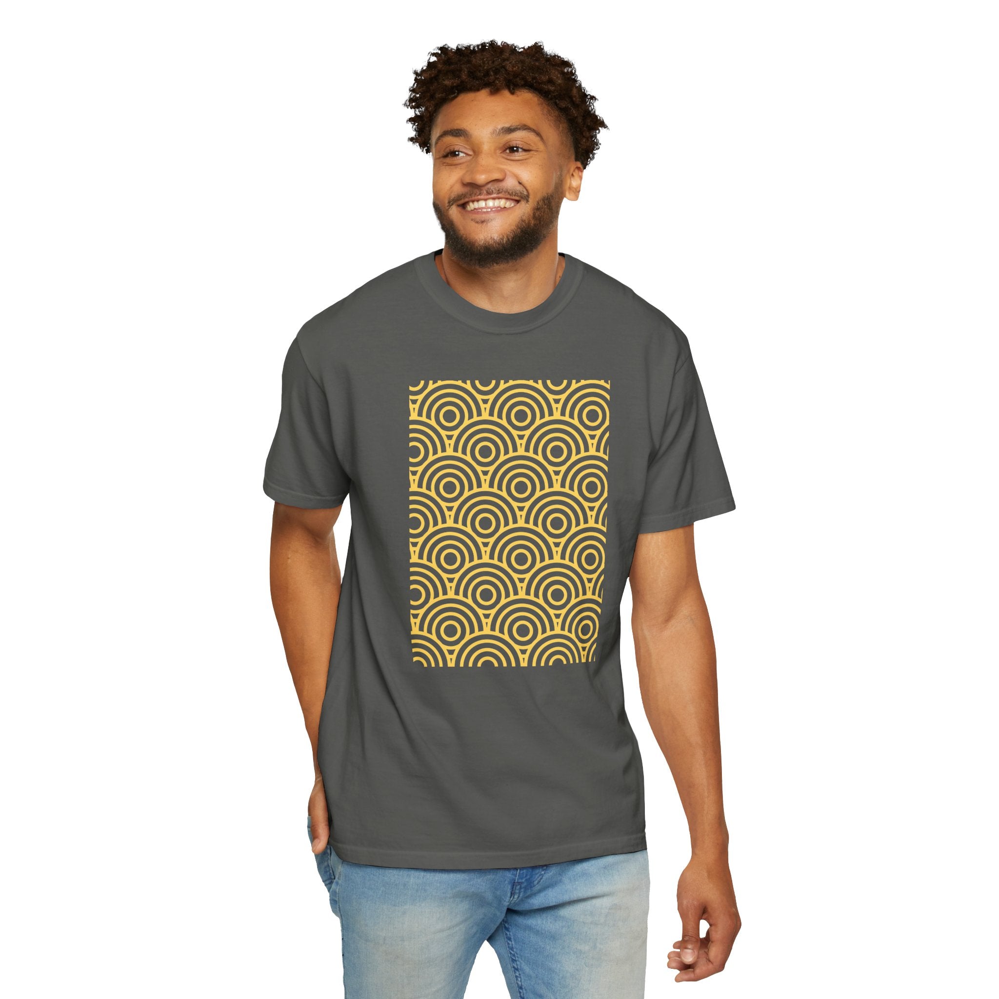 01 - Geometric Tee  / Tee Géométrique