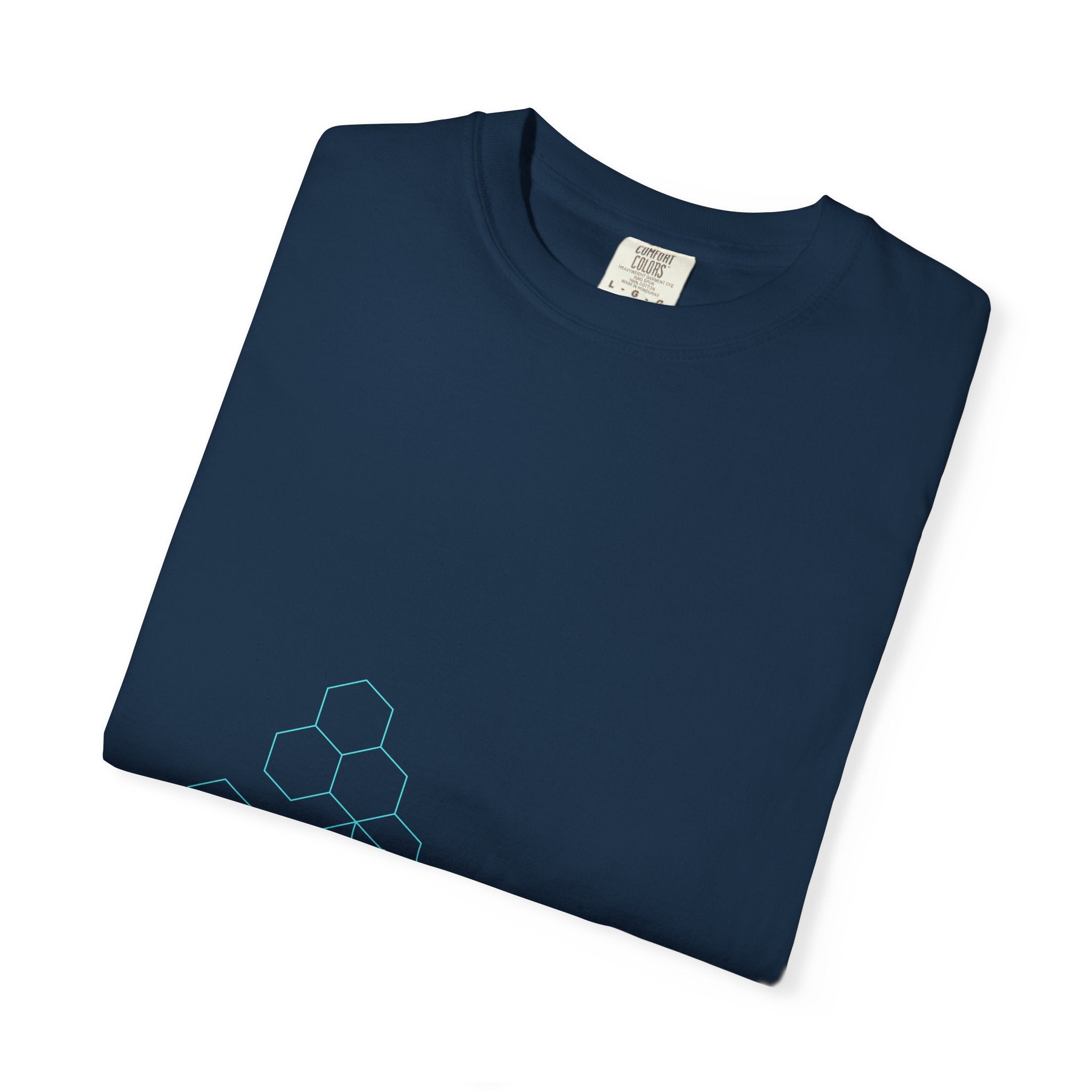 01- Geometric Futuristic Tee / Tee Futuriste Géométrique