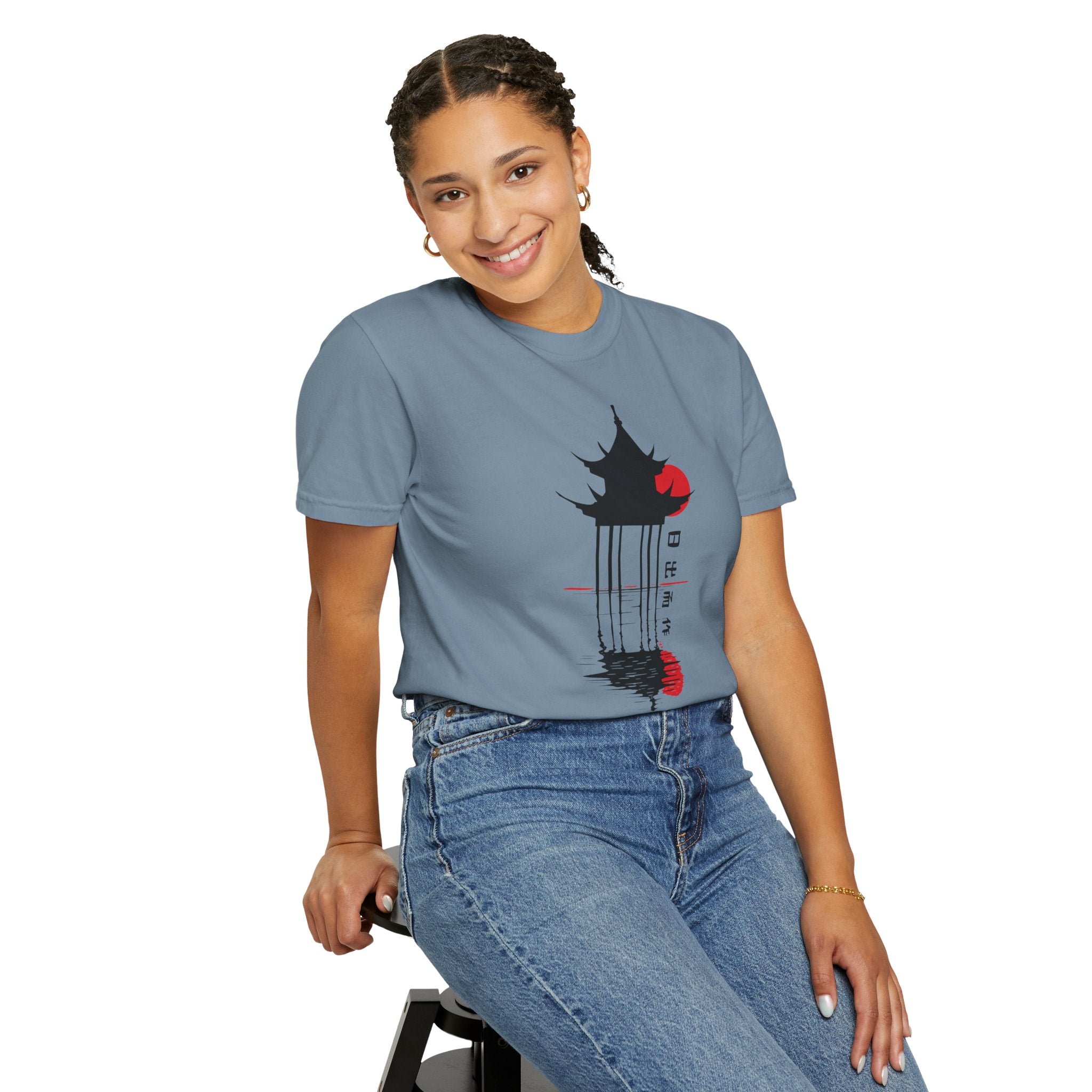 01 - Unisex Japanese Temple Graphic Tee  / Tee unisex temple Japonais