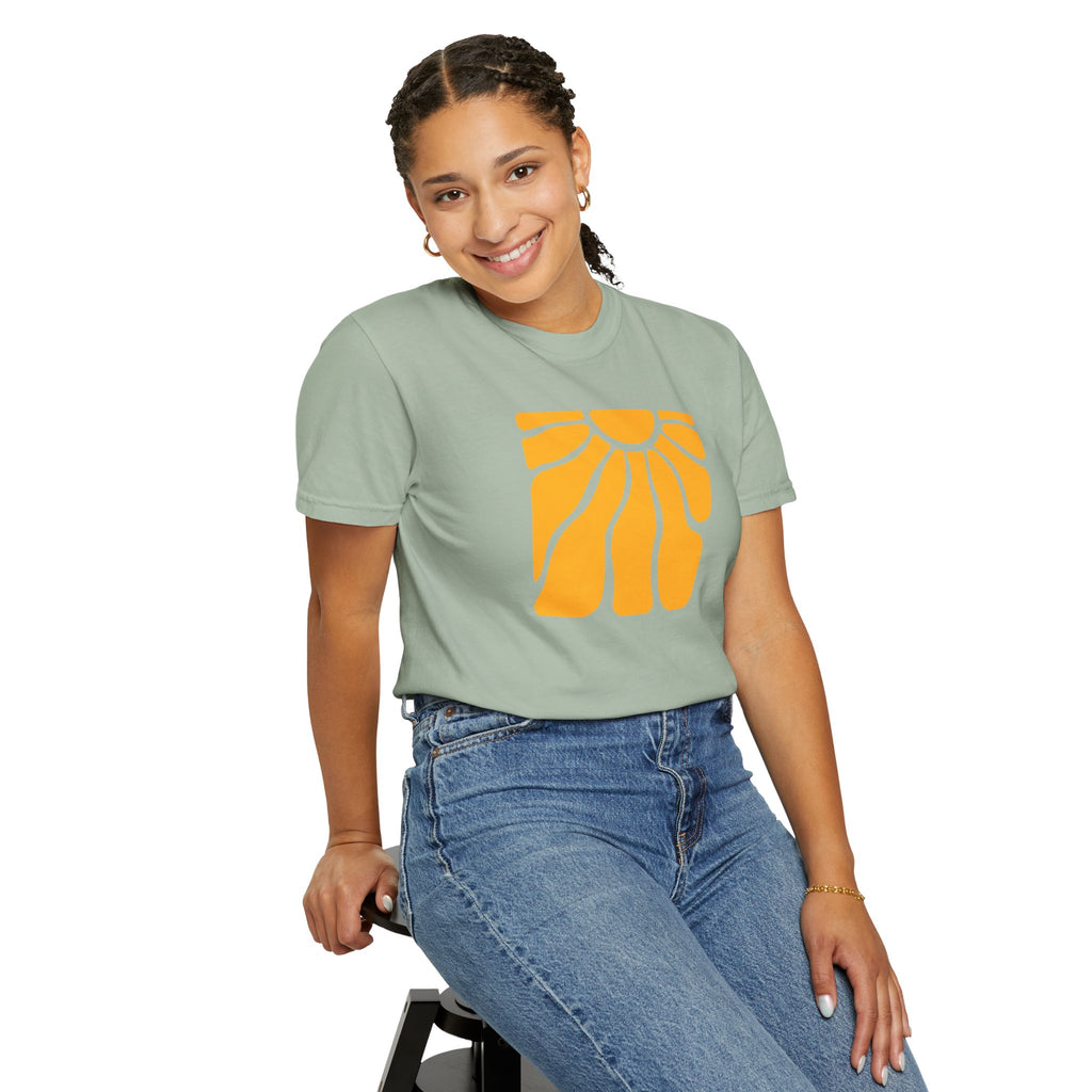 01- Unisex Groovy Sun Tee /  Tee Soleil Groovy unisexe