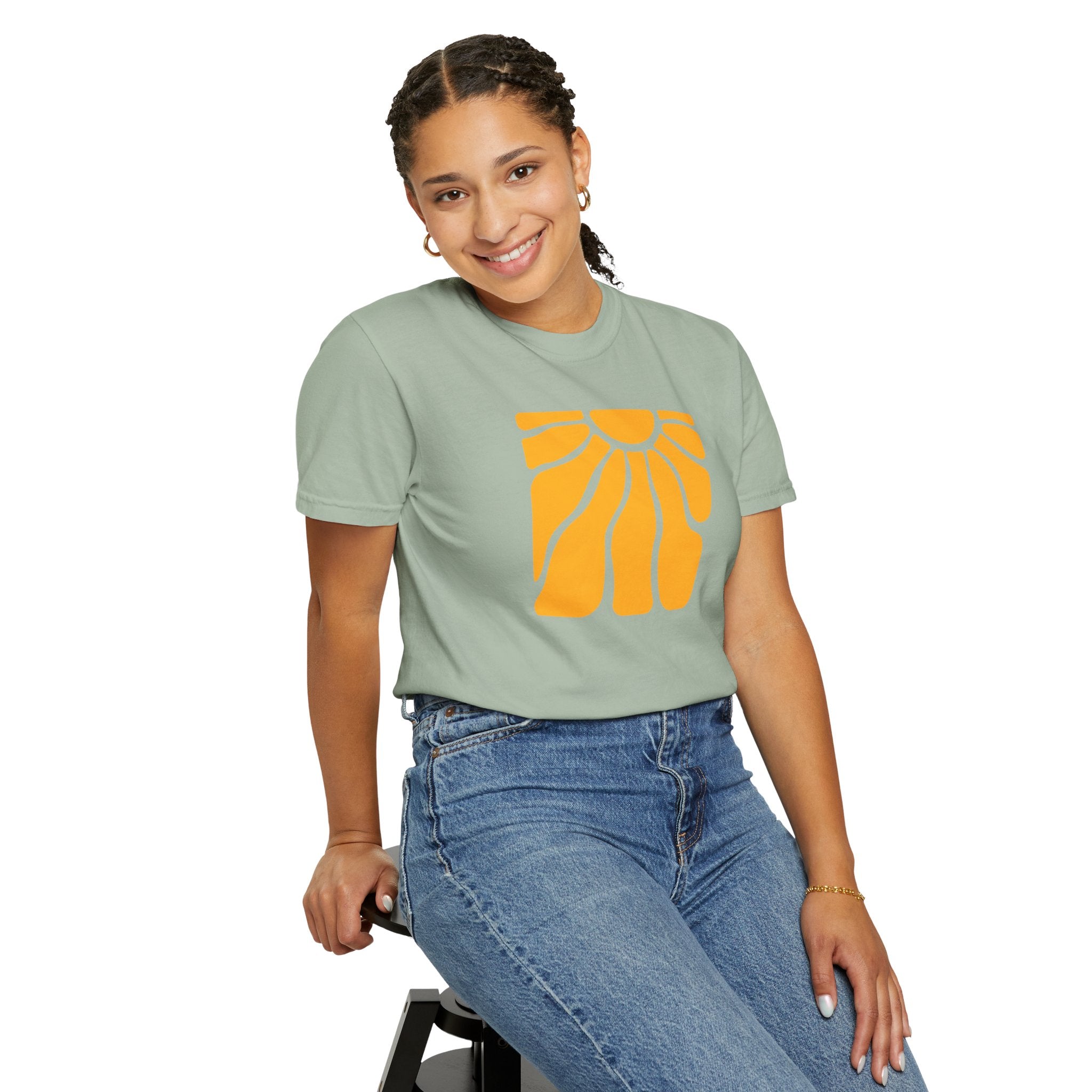 01- Unisex Groovy Sun Tee /  Tee Soleil Groovy unisexe