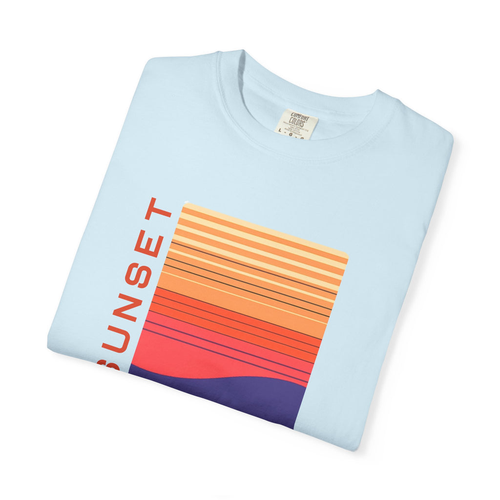 01- Retro Orange Sunset Graphic Tee / Tee rétro Sunset