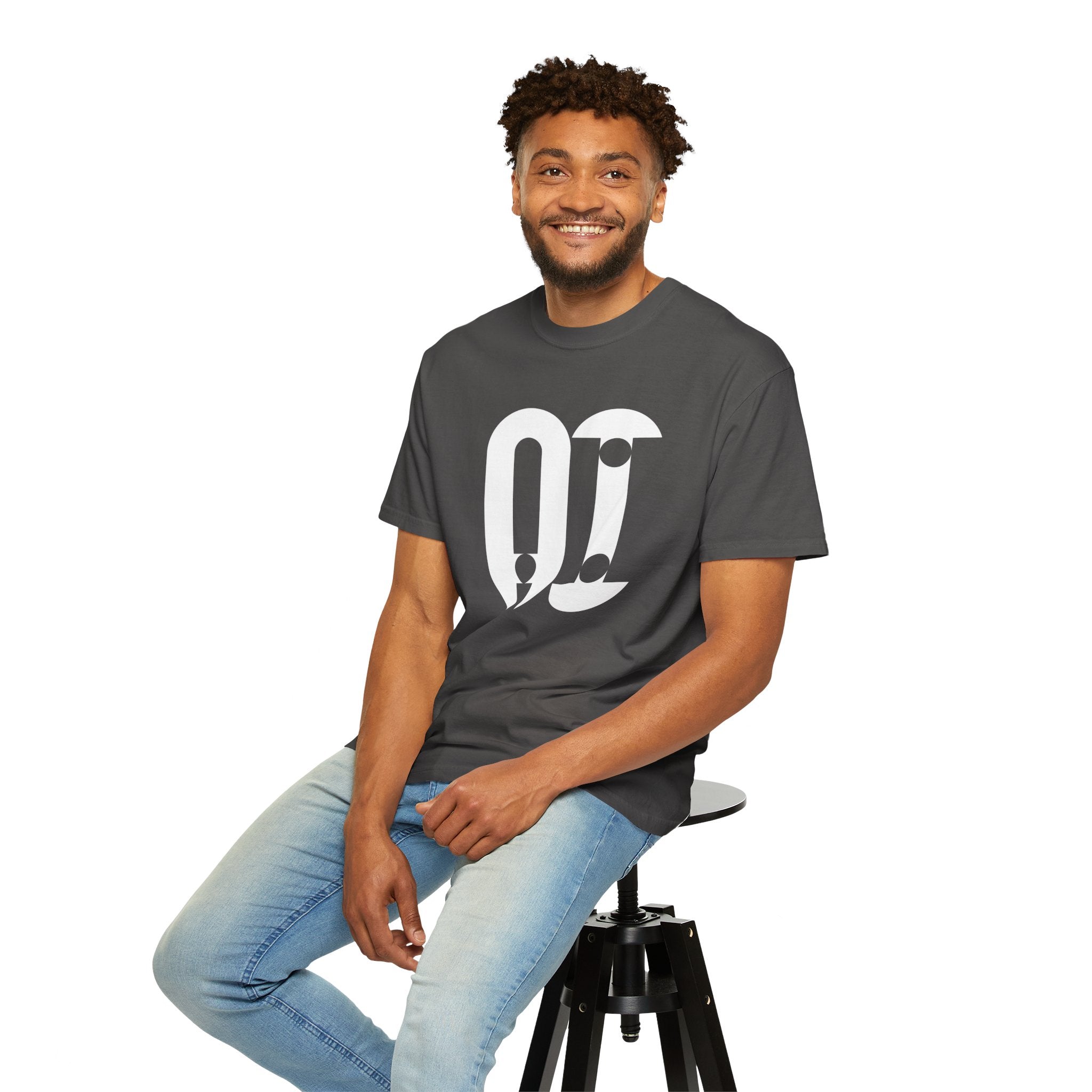 01- Unisex AI graphic Tee / Tee unisex graphique IA