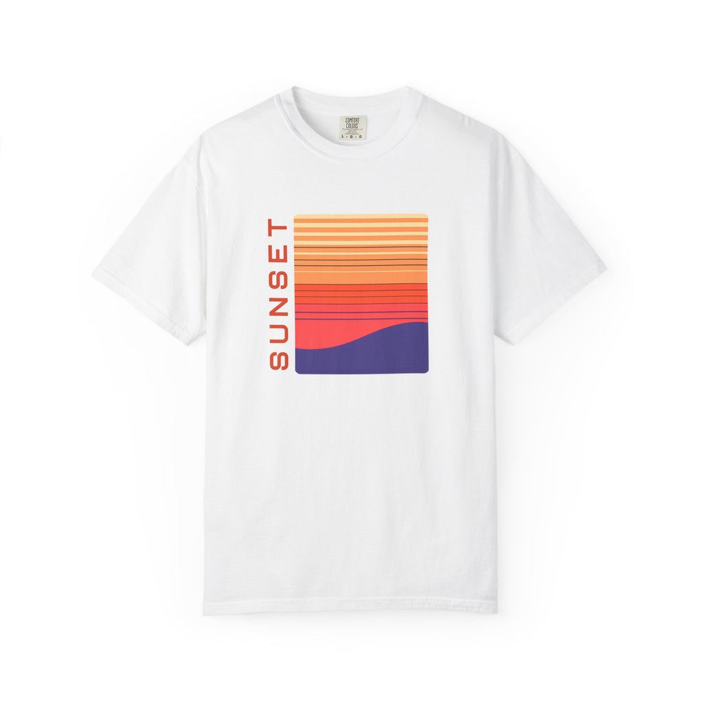 01- Retro Orange Sunset Graphic Tee / Tee rétro Sunset