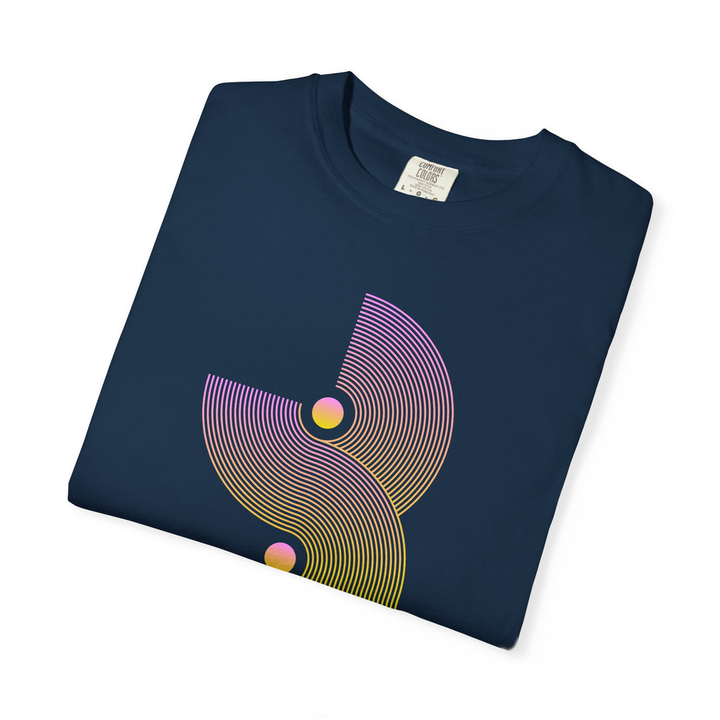 01- Retro Graphic Tee