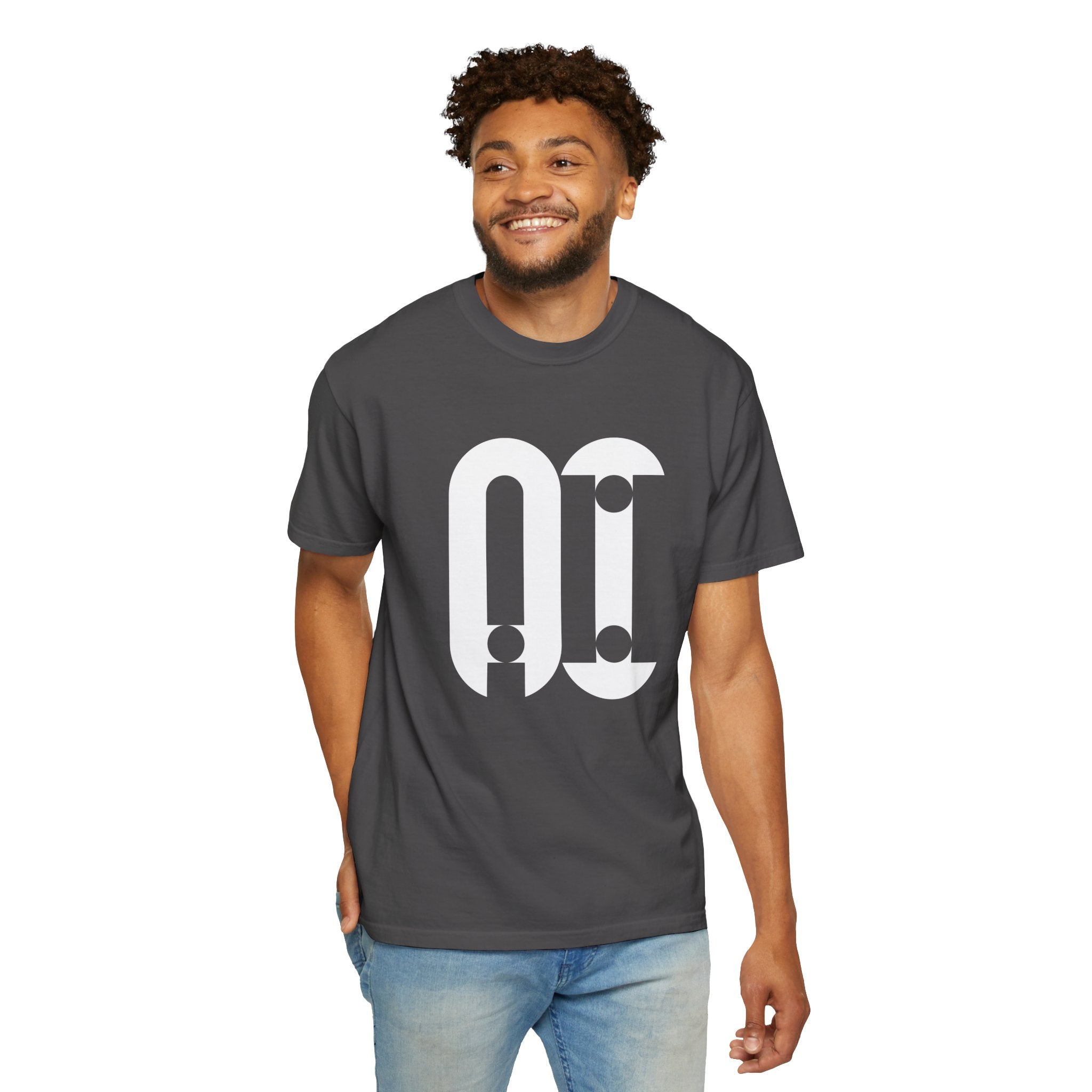 01- Unisex AI graphic Tee / Tee unisex graphique IA