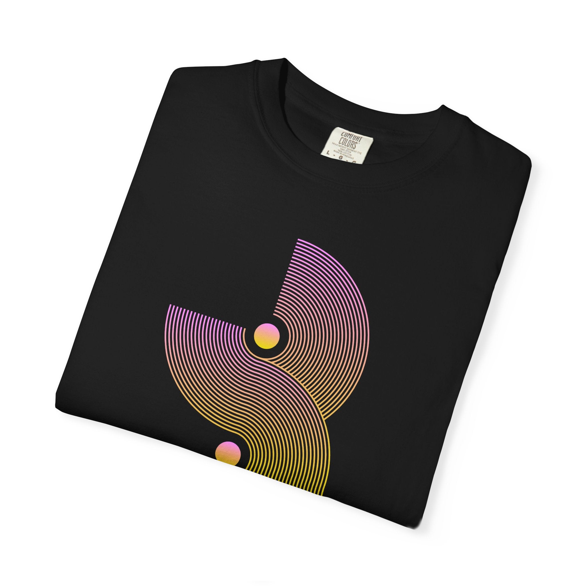 01- Retro Graphic Tee