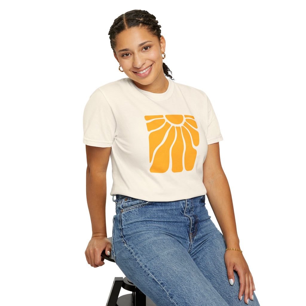 01- Unisex Groovy Sun Tee /  Tee Soleil Groovy unisexe