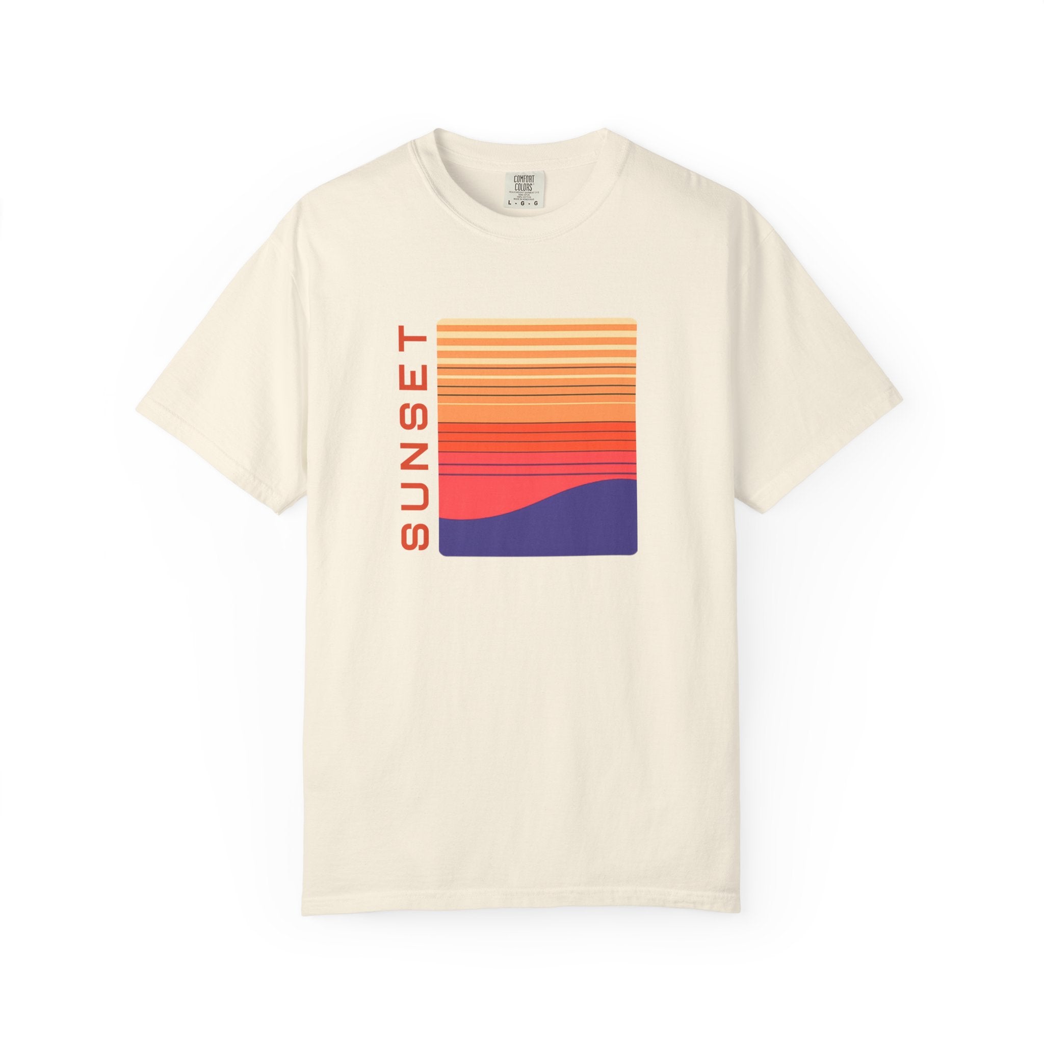 01- Retro Orange Sunset Graphic Tee / Tee rétro Sunset